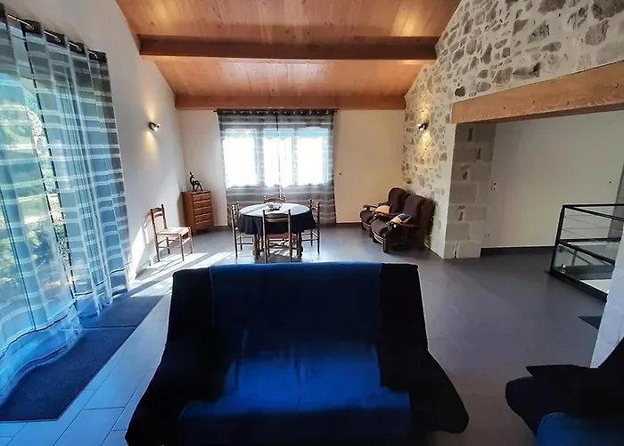 Des Ruisseaux Hébergement de vacances *